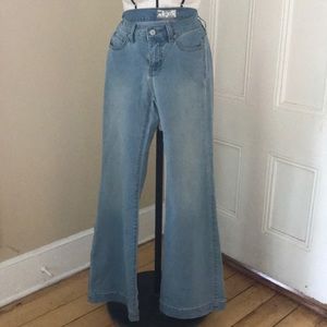 Free people bell bottoms jeans size 26